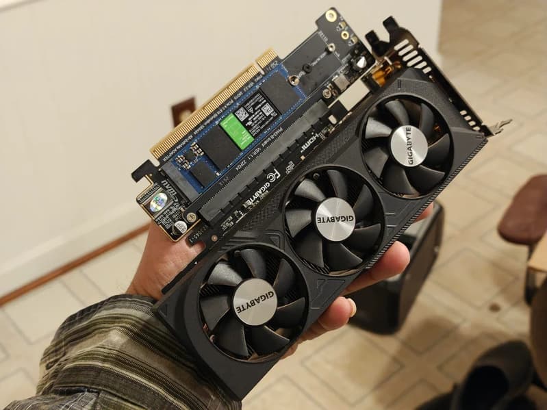 Это как удлинитель для подключения видеокарты, только со слотами для SSD. Адаптер позволяет подключить к одному слоту PCIe и видеокарту, и два накопителя - 1 Это как удлинитель для подключения видеокарты, только со слотами для SSD. Адаптер позволяет подключить к одному слоту PCIe и видеокарту, и два накопителя - 1