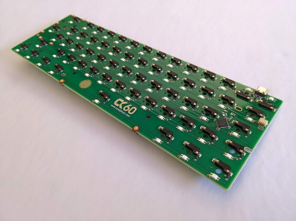Печатная плата CK60 ISO Hotswap. Источник.