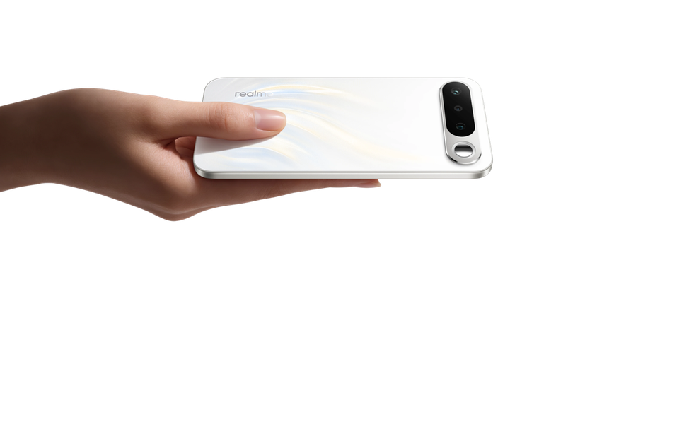 AMOLED, селфи-камера на 50 Мп и зеркало для селфи, IP69 и 7000 мА·ч: AliExpress запустил продажи Realme 16 5G в России - 1