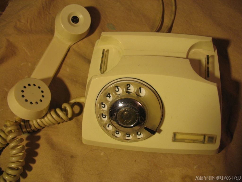 источник: https://antikeuro.ru/Pravitelstvennyy_telefon_STA-2._adaptirovan_pod_obychnuyu_set_SSSR.