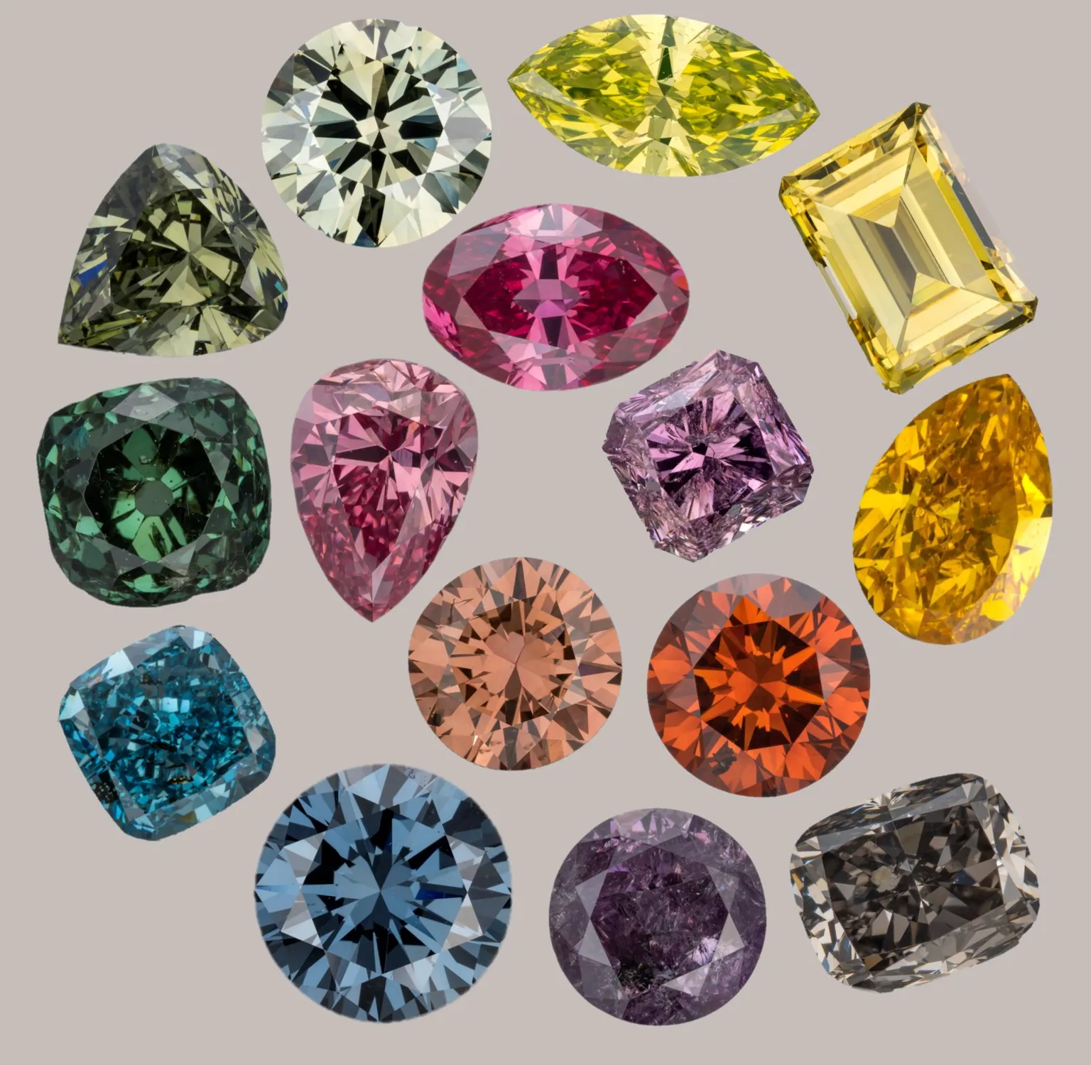 Подборка цветных бриллиантов из коллекции Winston, охватывающая весь спектр цветов, которые встречаются у бриллиантов. Источник: Smithsonian magazine