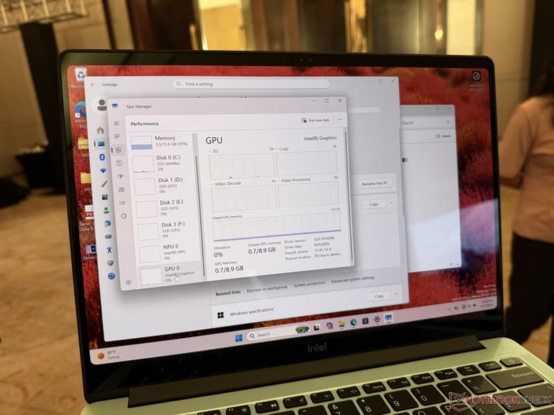 Intel показала конкурента дешевому MacBook Neo: полностью бесшумный ноутбук на 6-ядерном процессоре Intel Wildcat Lake и с 16 ГБ ОЗУ - 3 Intel показала конкурента дешевому MacBook Neo: полностью бесшумный ноутбук на 6-ядерном процессоре Intel Wildcat Lake и с 16 ГБ ОЗУ - 3