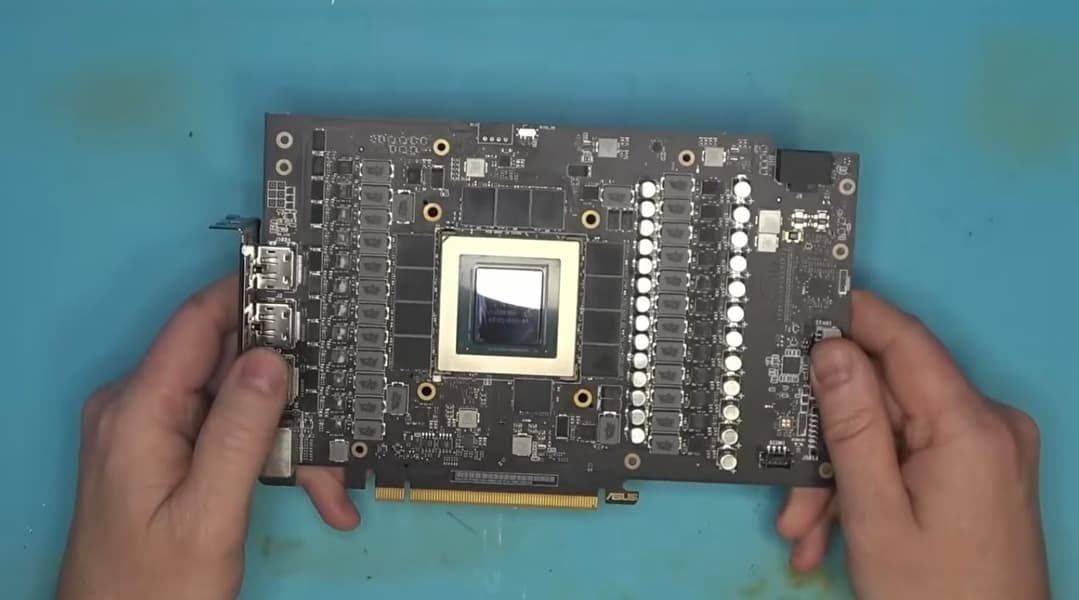 Пользователь купил подержанную GeForce RTX 4090, а у нее подделан и GPU, и чипы памяти - 1