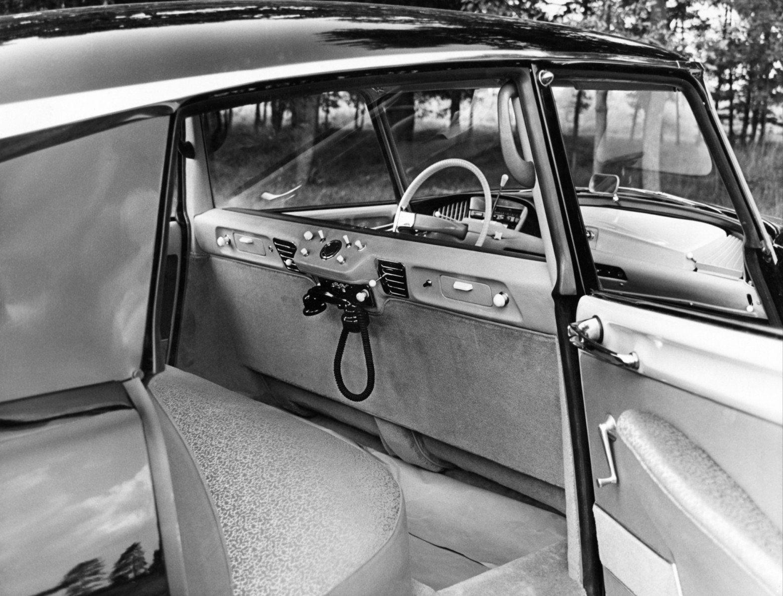 R150 в автомобиле