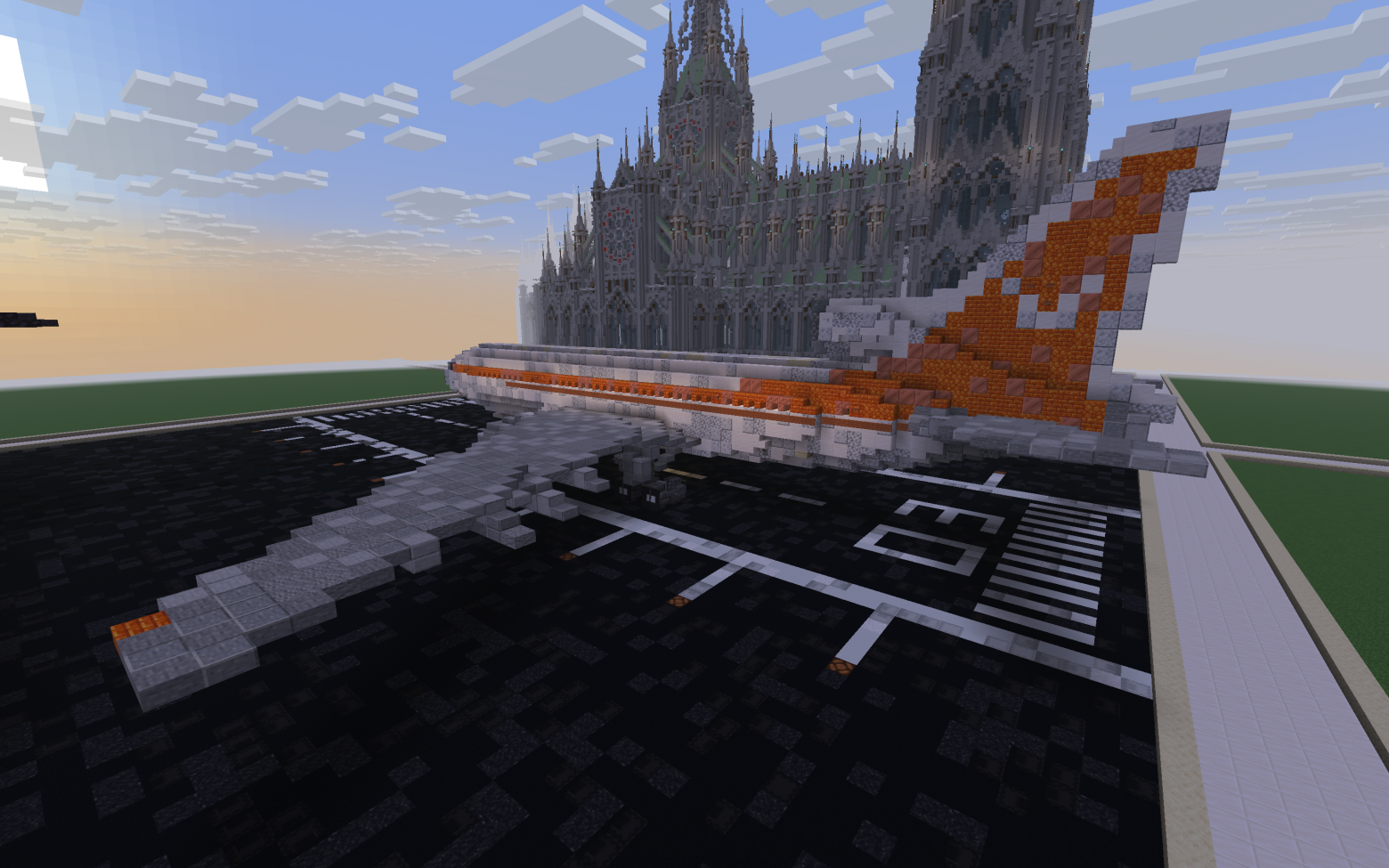 Собор на фоне - не часть конкурсной постройки, это детище другого игрока на соседнем участке (скорее всего, перенесенное с другого сервера). 