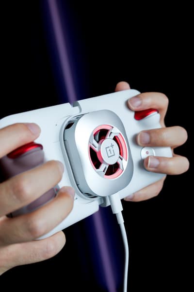 8600 мАч, 120 Вт, 165 Гц, IP69K и топовая производительность при энергопотреблении ниже 4,5 Вт: инсайдер показал OnePlus Ace 6 Ultra и поделился впечатлениями - 2