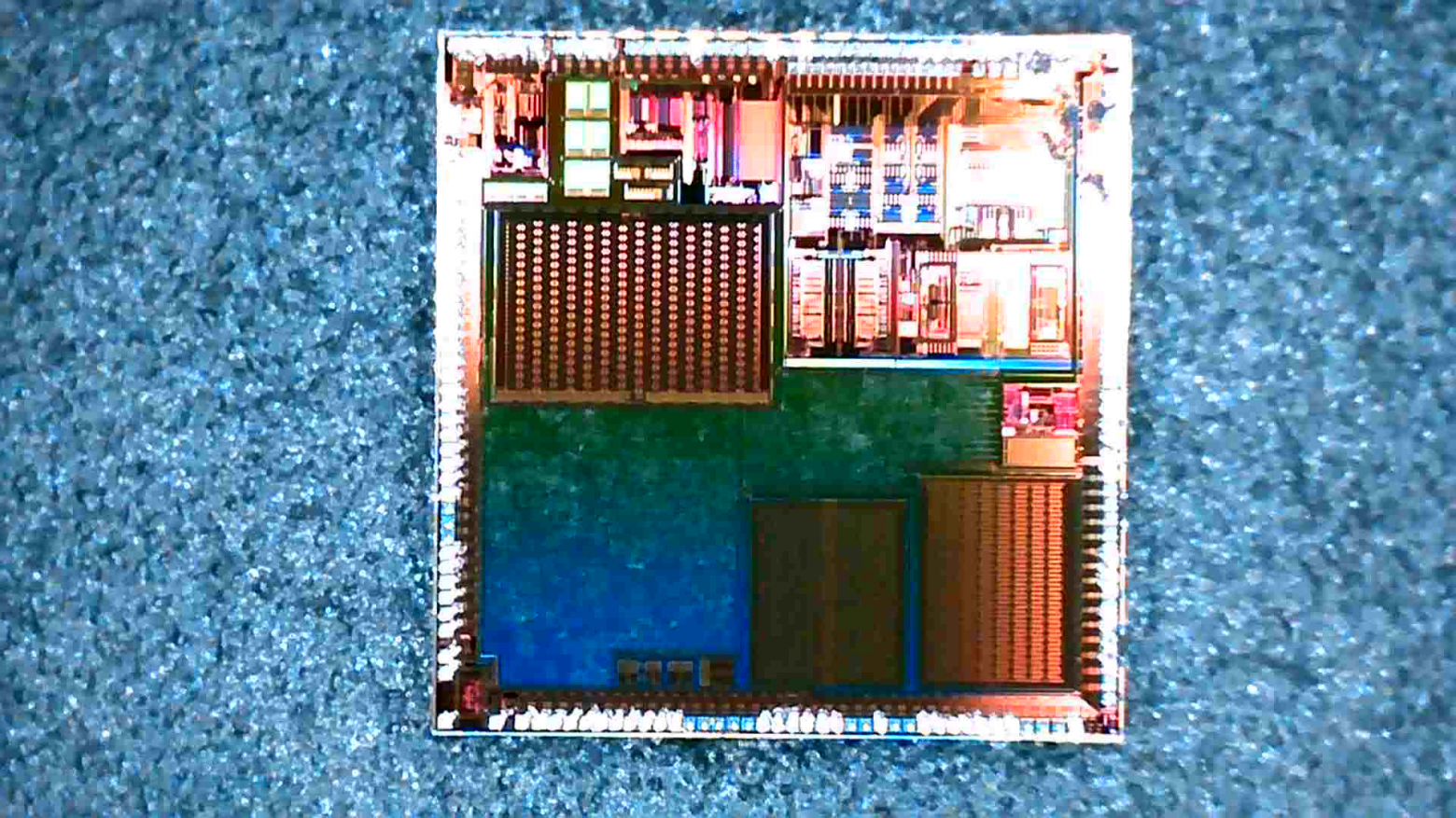 Ножом и термофеном: реверс-инжиниринг USB-устройства - 8 Poor quality die shot