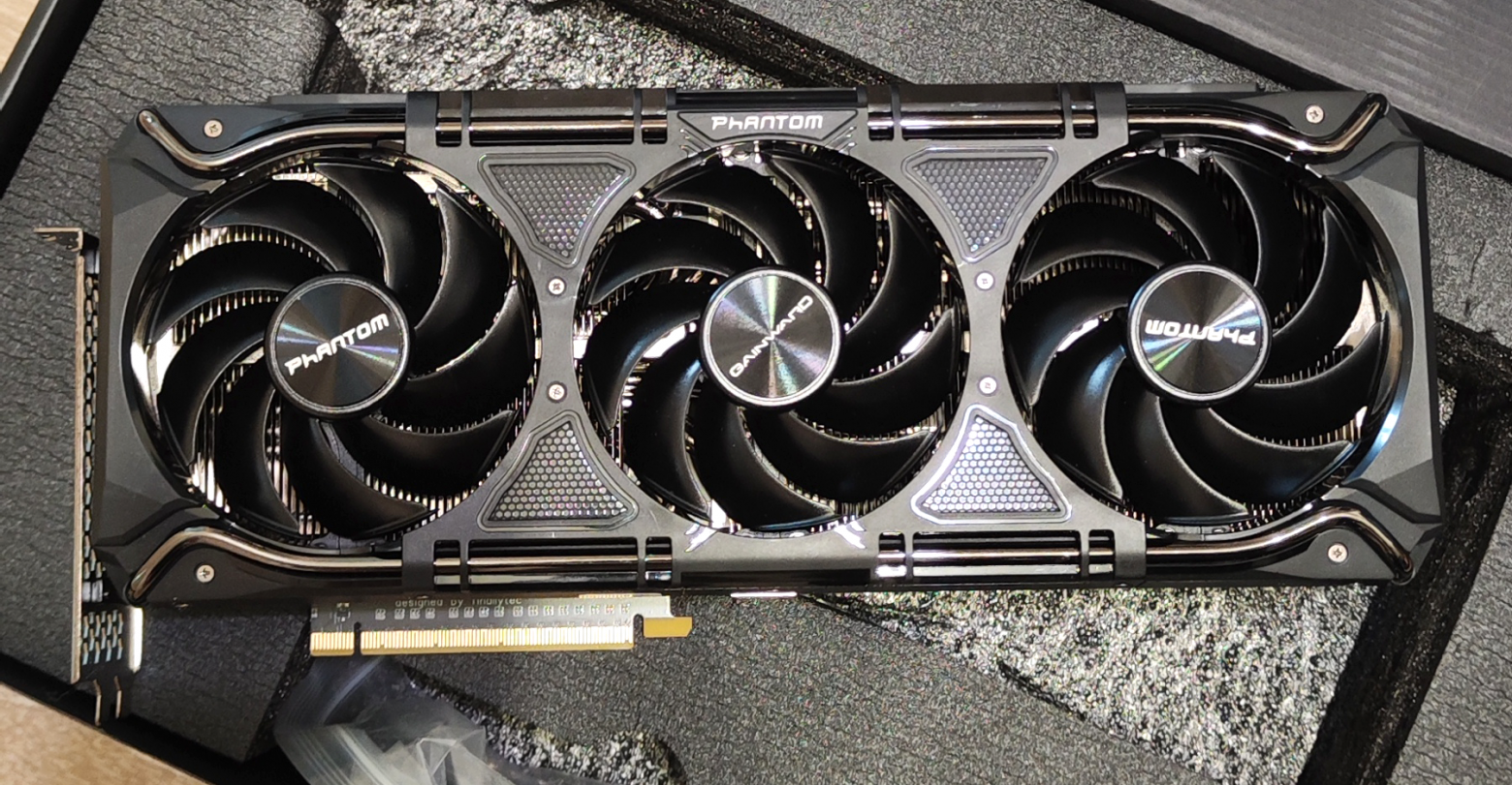 Обзор серверного ускорителя NVIDIA Tesla V100 16 Gb в корпусе от RTX 4090: Часть 1 — Внешний вид, установка и настройка - 1