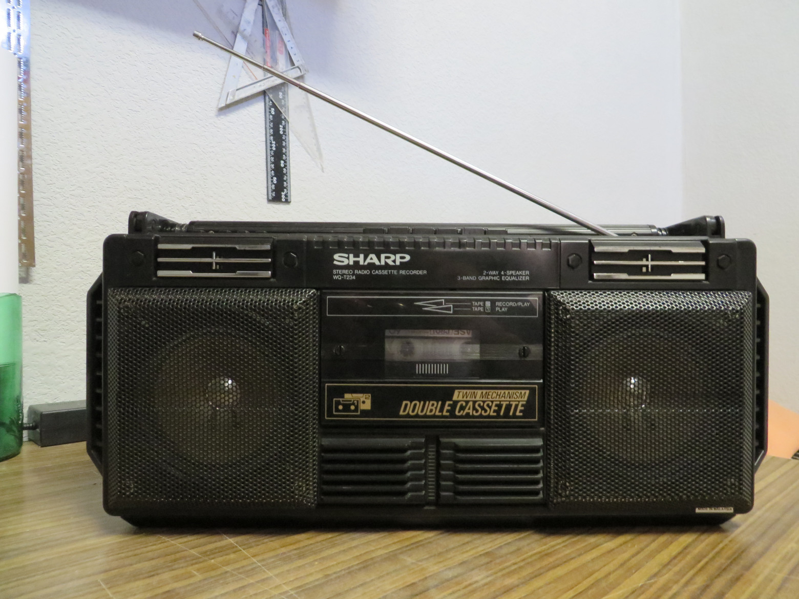 Sharp WQ-T234: переносная магнитола из 1987 года - 1 Sharp WQ-T234: переносная магнитола из 1987 года - 1