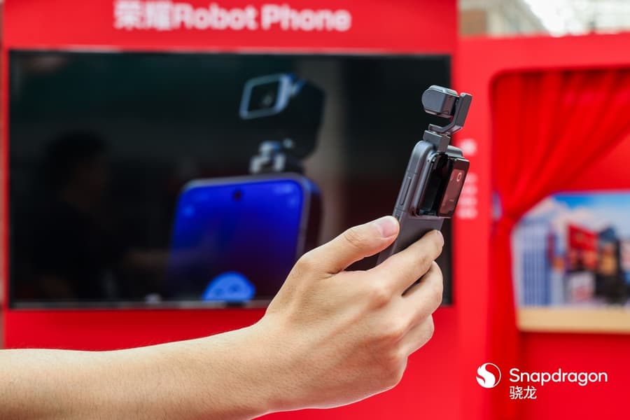 Первый в мире: Honor Robot Phone показали вживую перед выходом - 2 Первый в мире: Honor Robot Phone показали вживую перед выходом - 2