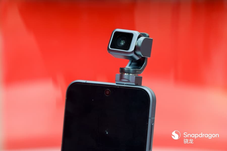 Первый в мире: Honor Robot Phone показали вживую перед выходом - 1 Первый в мире: Honor Robot Phone показали вживую перед выходом - 1
