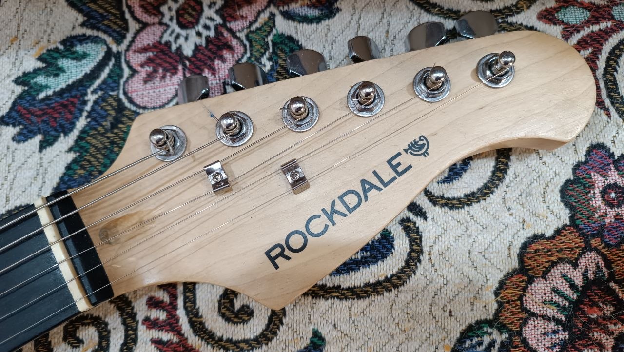 Дешёвая электрогитара Rockdale Stars HT HSS - 28 Дешёвая электрогитара Rockdale Stars HT HSS - 28