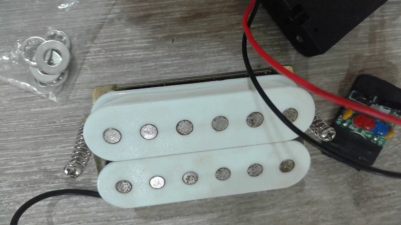 Дешёвая электрогитара Rockdale Stars HT HSS - 35 Дешёвая электрогитара Rockdale Stars HT HSS - 35