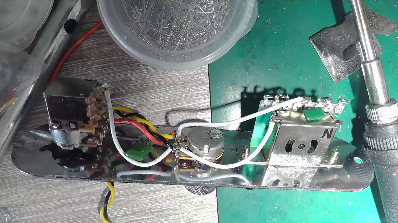 Насколько обоснован хайп вокруг электрогитар марки JET, и при чём здесь ИИ? - 41