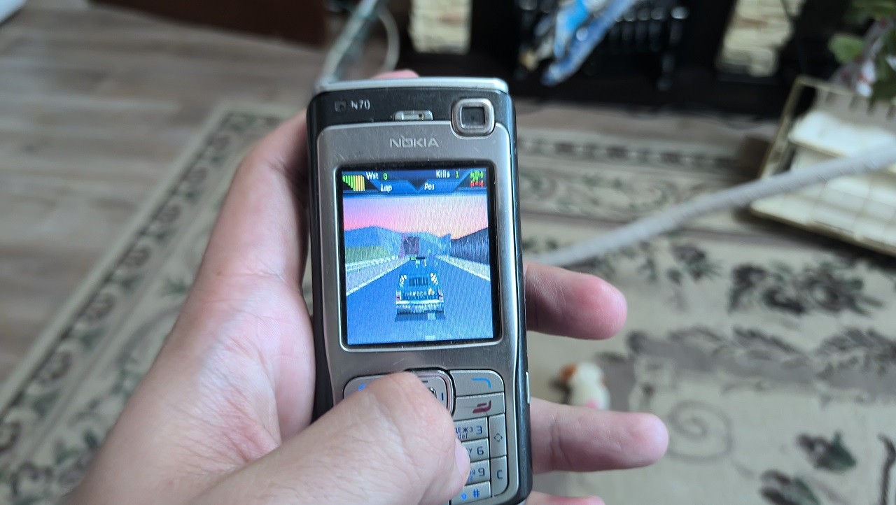 Тайна легендарной Nokia N70: как финны сделали кнопочный смартфон сразу с двумя процессорами - 33 Тайна легендарной Nokia N70: как финны сделали кнопочный смартфон сразу с двумя процессорами - 33