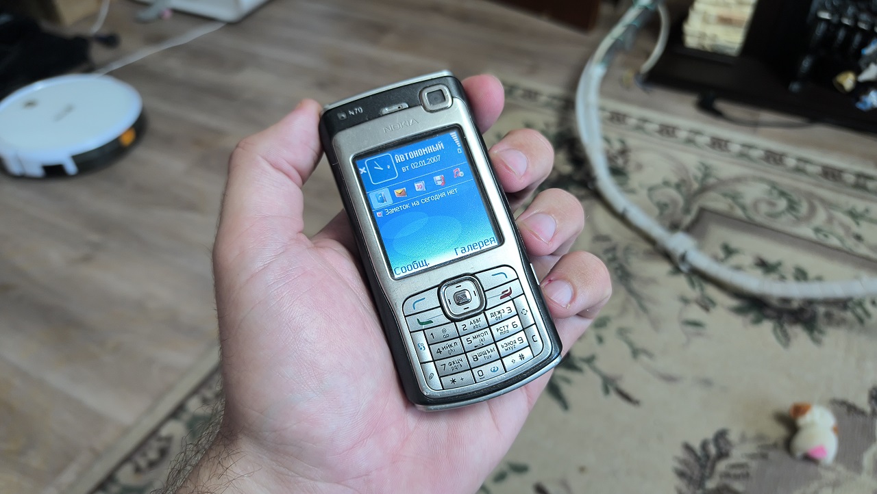 Тайна легендарной Nokia N70: как финны сделали кнопочный смартфон сразу с двумя процессорами - 8 Тайна легендарной Nokia N70: как финны сделали кнопочный смартфон сразу с двумя процессорами - 8