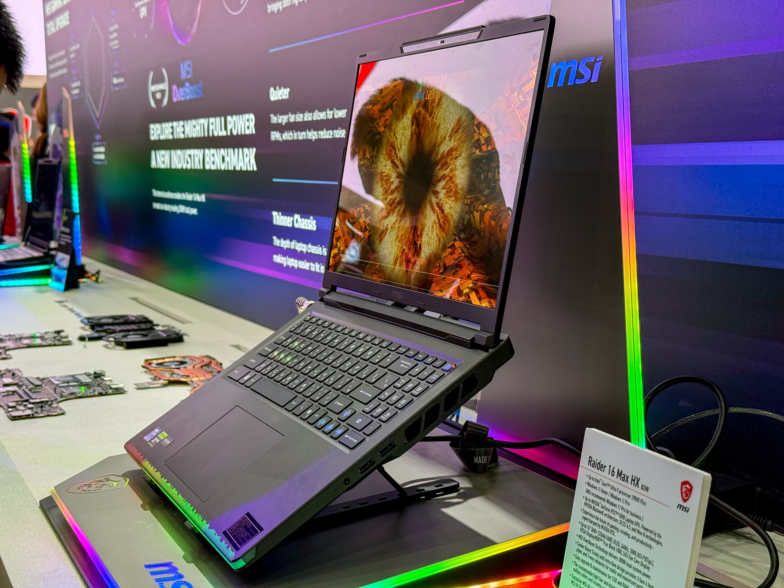 Мощные Titan и Raider, доступная Katana и коллекционка от Ван Гога. Какие ноутбуки MSI показала на Computex 2026 - 6 MSI Raider 16 Max HX