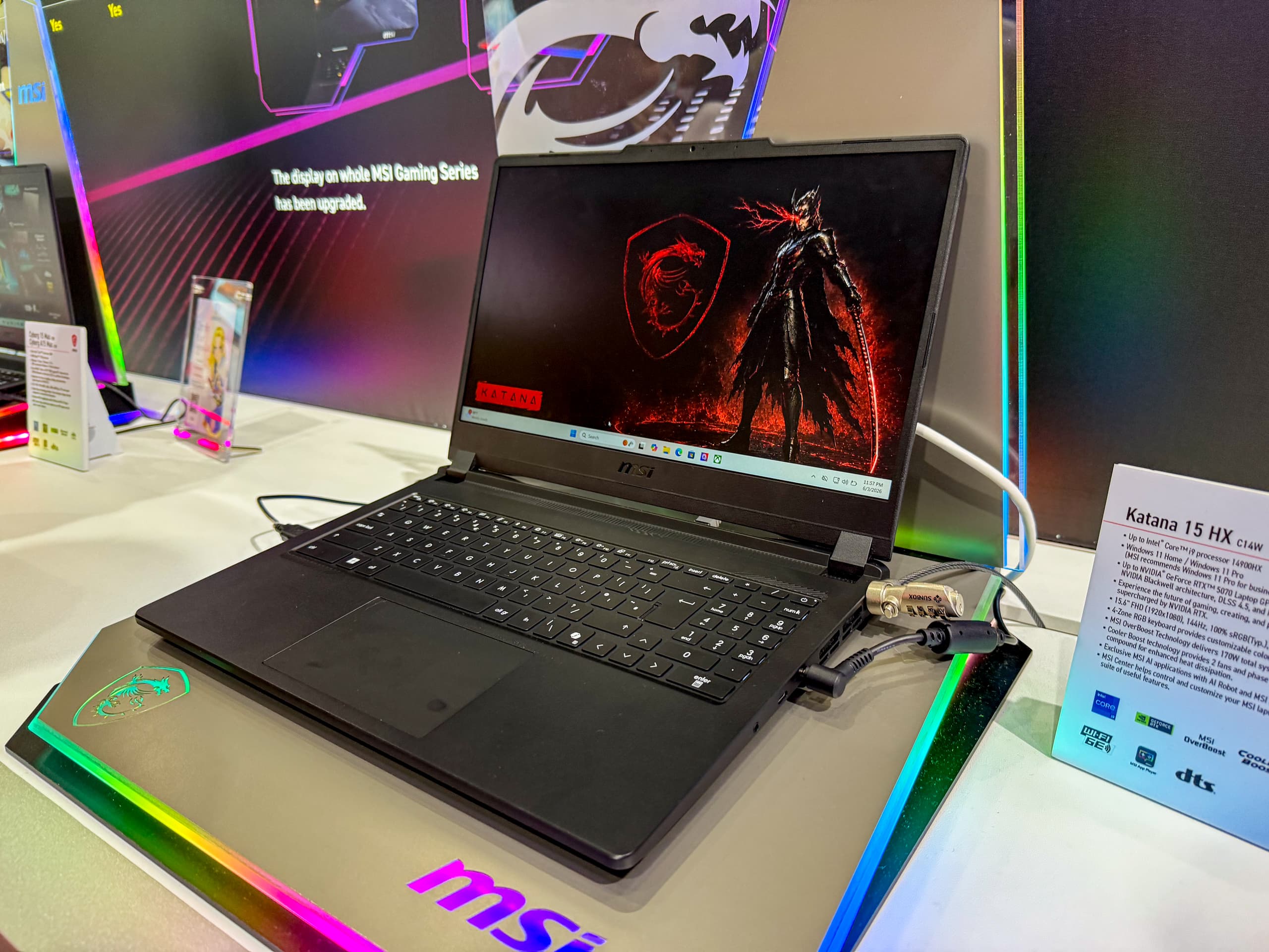 Мощные Titan и Raider, доступная Katana и коллекционка от Ван Гога. Какие ноутбуки MSI показала на Computex 2026 - 9 MSI Katana 15 HX
