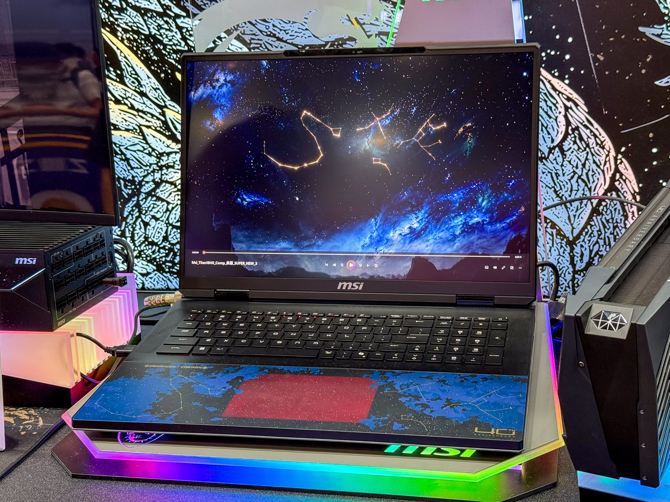 Мощные Titan и Raider, доступная Katana и коллекционка от Ван Гога. Какие ноутбуки MSI показала на Computex 2026 - 1 MSI Titan 18 HX Dragon Edition Draco Epic