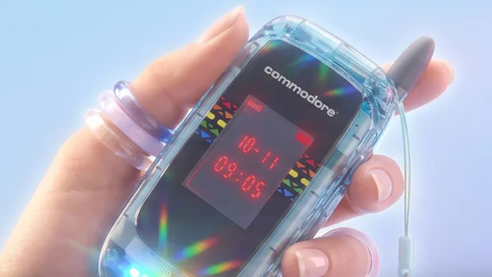 Смартфон без браузера и соцсетей, с камерой Sony, «Змейкой» и вайбом 2000-х. Представлен Commodore Callback 8020 за 500 долларов - 2 Смартфон без браузера и соцсетей, с камерой Sony, «Змейкой» и вайбом 2000-х. Представлен Commodore Callback 8020 за 500 долларов - 2