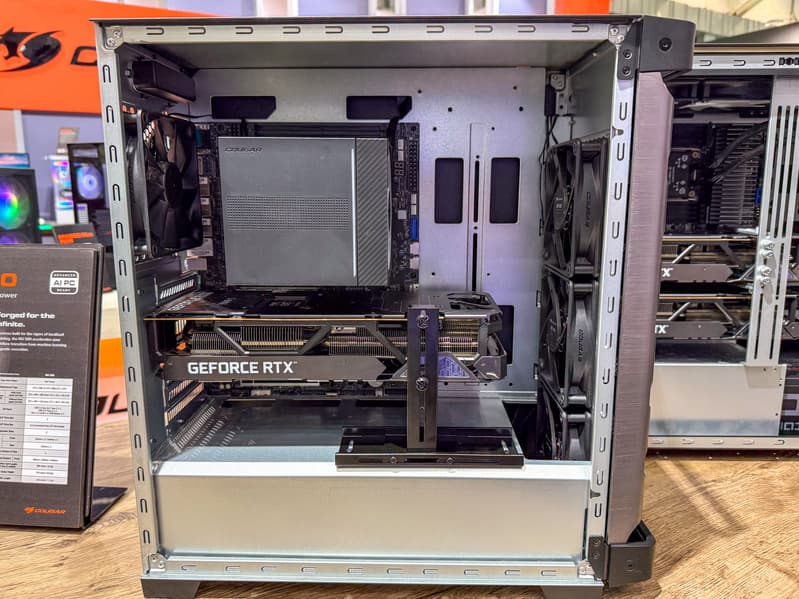 Cougar на Computex 2026: корпуса CFV220 RGB и DuoAir RGB, шасси NU для рабочих станций, блоки питания WS до 3200 Вт и кресла Terminator Air и Arker - 7