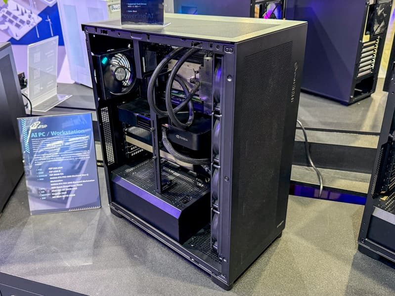 FSP на Computex 2026 показала блок питания Cannon на 3,3 кВт, корпуса для ИИ-ПК и СЖО AL36, настраиваемая без приложений - 6 FSP на Computex 2026 показала блок питания Cannon на 3,3 кВт, корпуса для ИИ-ПК и СЖО AL36, настраиваемая без приложений - 6