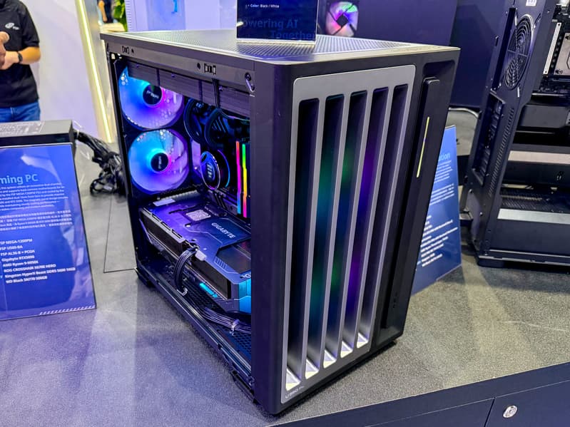 FSP на Computex 2026 показала блок питания Cannon на 3,3 кВт, корпуса для ИИ-ПК и СЖО AL36, настраиваемая без приложений - 7 FSP на Computex 2026 показала блок питания Cannon на 3,3 кВт, корпуса для ИИ-ПК и СЖО AL36, настраиваемая без приложений - 7