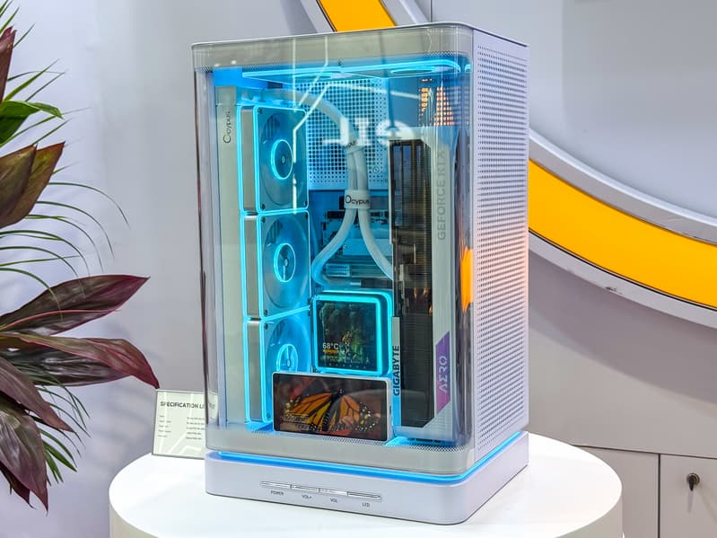 Ocypus показала на Computex 2026 СЖО с раскрывающимся блоком помпы, экранами диагональю почти четыре дюйма и три новых корпуса - 8 Ocypus показала на Computex 2026 СЖО с раскрывающимся блоком помпы, экранами диагональю почти четыре дюйма и три новых корпуса - 8