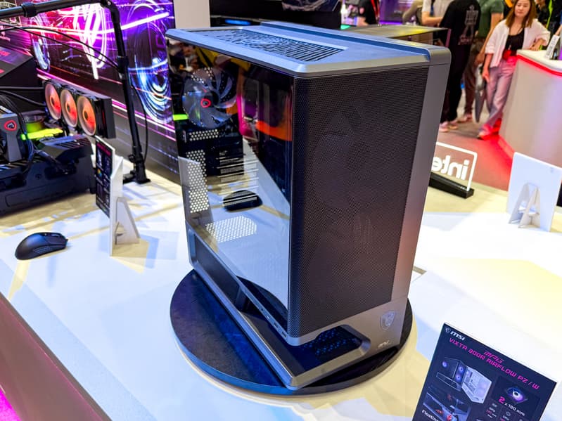 MSI на Computex 2026: СЖО с 6,67-дюймовым AMOLED-экраном, мегакорпус Maestro 900R, RTX 5090 Lightning Z с водяным охлаждением и блок питания с защитой 12V-2x6 - 6 MSI на Computex 2026: СЖО с 6,67-дюймовым AMOLED-экраном, мегакорпус Maestro 900R, RTX 5090 Lightning Z с водяным охлаждением и блок питания с защитой 12V-2x6 - 6
