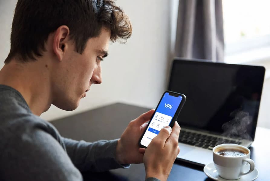 Apple удалила из российского App Store популярное VPN-приложение Happ - 1