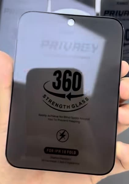 Точный макет iPhone Ultra, защитные чехол и стекло показали вживую. Производство стартует уже в июле 2026 - 4