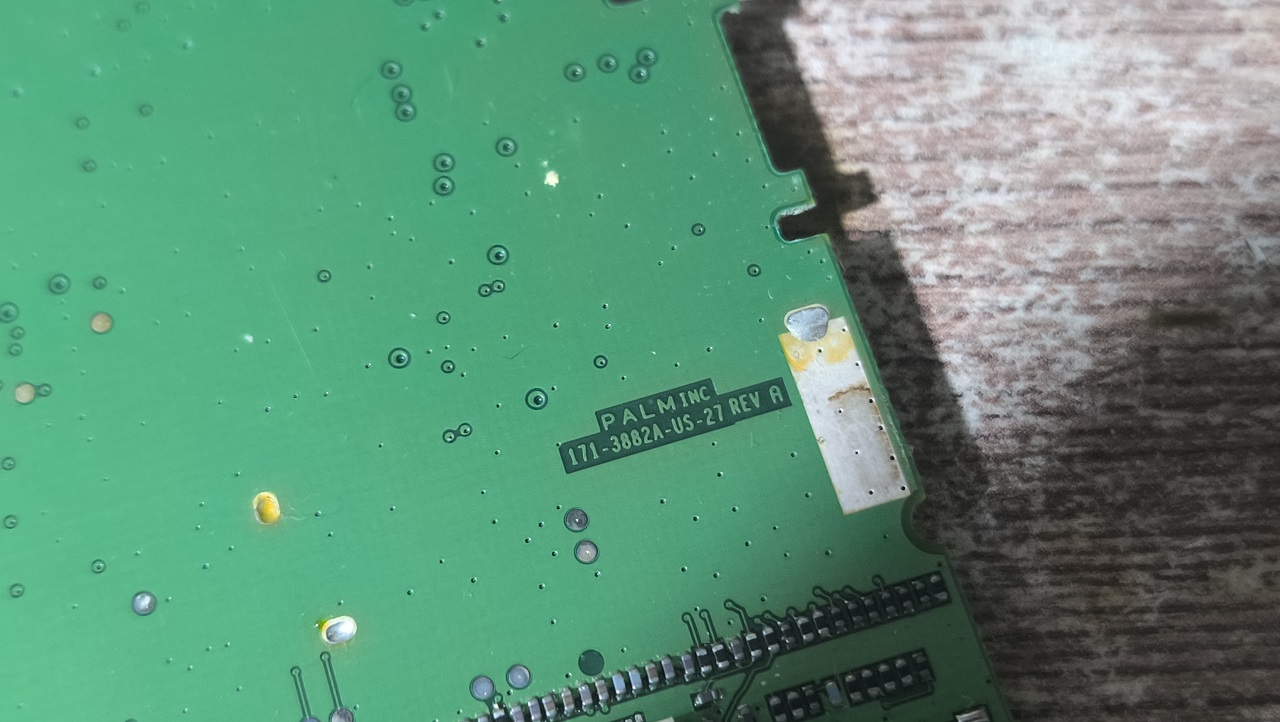 Уникальный смартфон из 2002'ого с процессором m68k и GPU: инженерное чудо Palm i710 - 14 Уникальный смартфон из 2002'ого с процессором m68k и GPU: инженерное чудо Palm i710 - 14