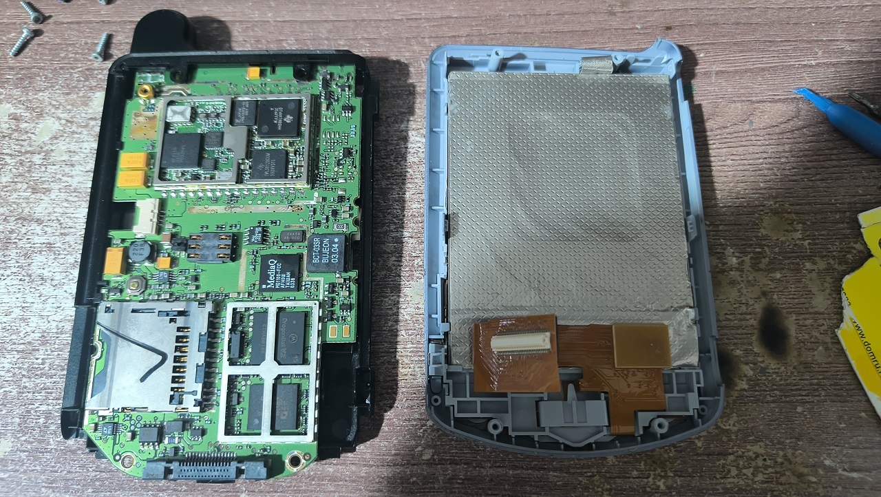 Уникальный смартфон из 2002'ого с процессором m68k и GPU: инженерное чудо Palm i710 - 6 Уникальный смартфон из 2002'ого с процессором m68k и GPU: инженерное чудо Palm i710 - 6