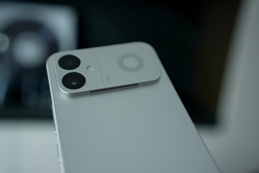 Snapdragon 8 Elite, экран 165 Гц, 870 нит и аккумулятор 8550 мАч с поддержкой 100-ваттной зарядки. Redmi K90 Ultra показали вживую сразу после анонса - 2
