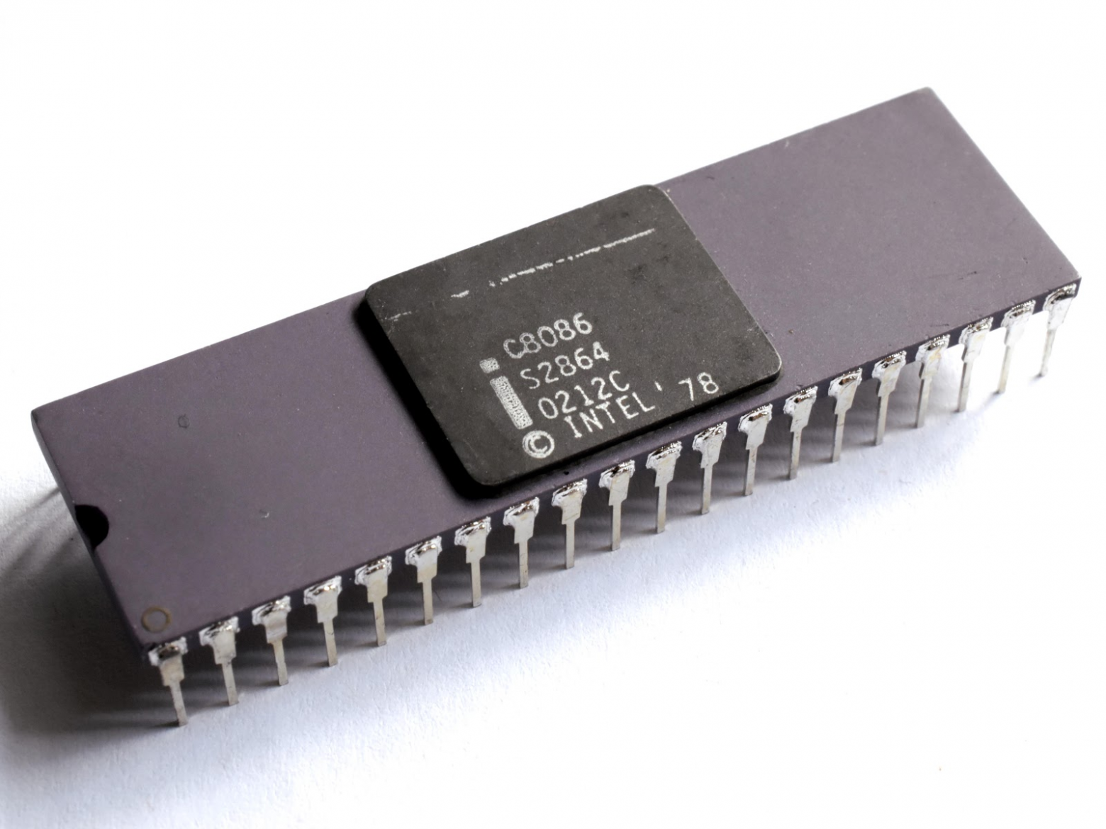 Intel 8086. 29 000 транзисторов. Отсюда