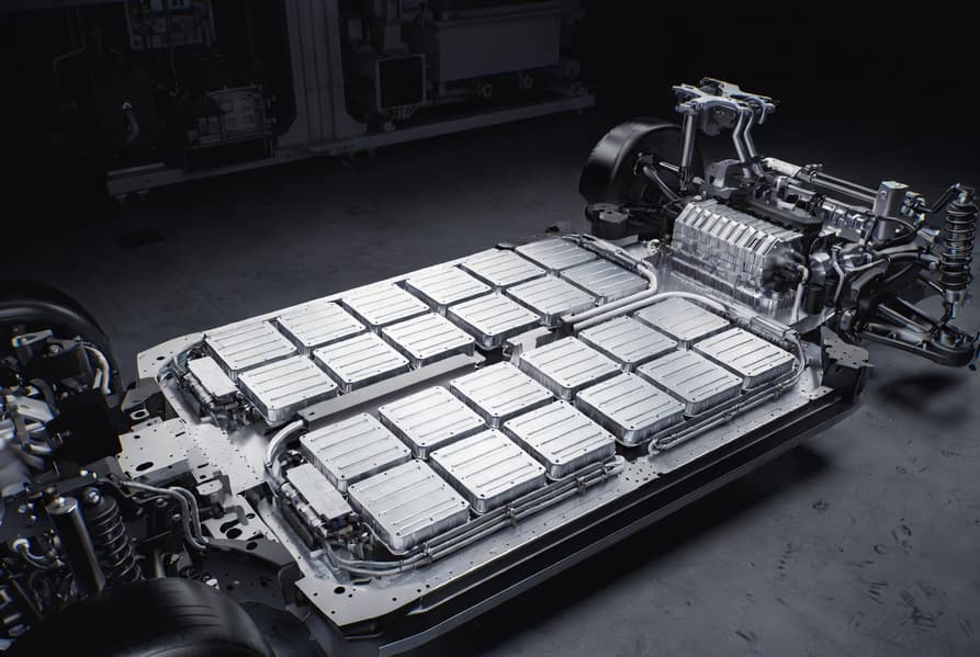 Новые аккумуляторы Rhino настолько хороши? Chery даёт на них пожизненную гарантию - 1