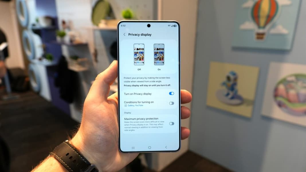 Сильный ход Samsung: уникальную технологию Privacy Display, которая есть только у Galaxy S26 Ultra, получат Galaxy S27, Galaxy S27 Pro, Galaxy S27 Plus и Galaxy S27 Ultra - 1 Сильный ход Samsung: уникальную технологию Privacy Display, которая есть только у Galaxy S26 Ultra, получат Galaxy S27, Galaxy S27 Pro, Galaxy S27 Plus и Galaxy S27 Ultra - 1