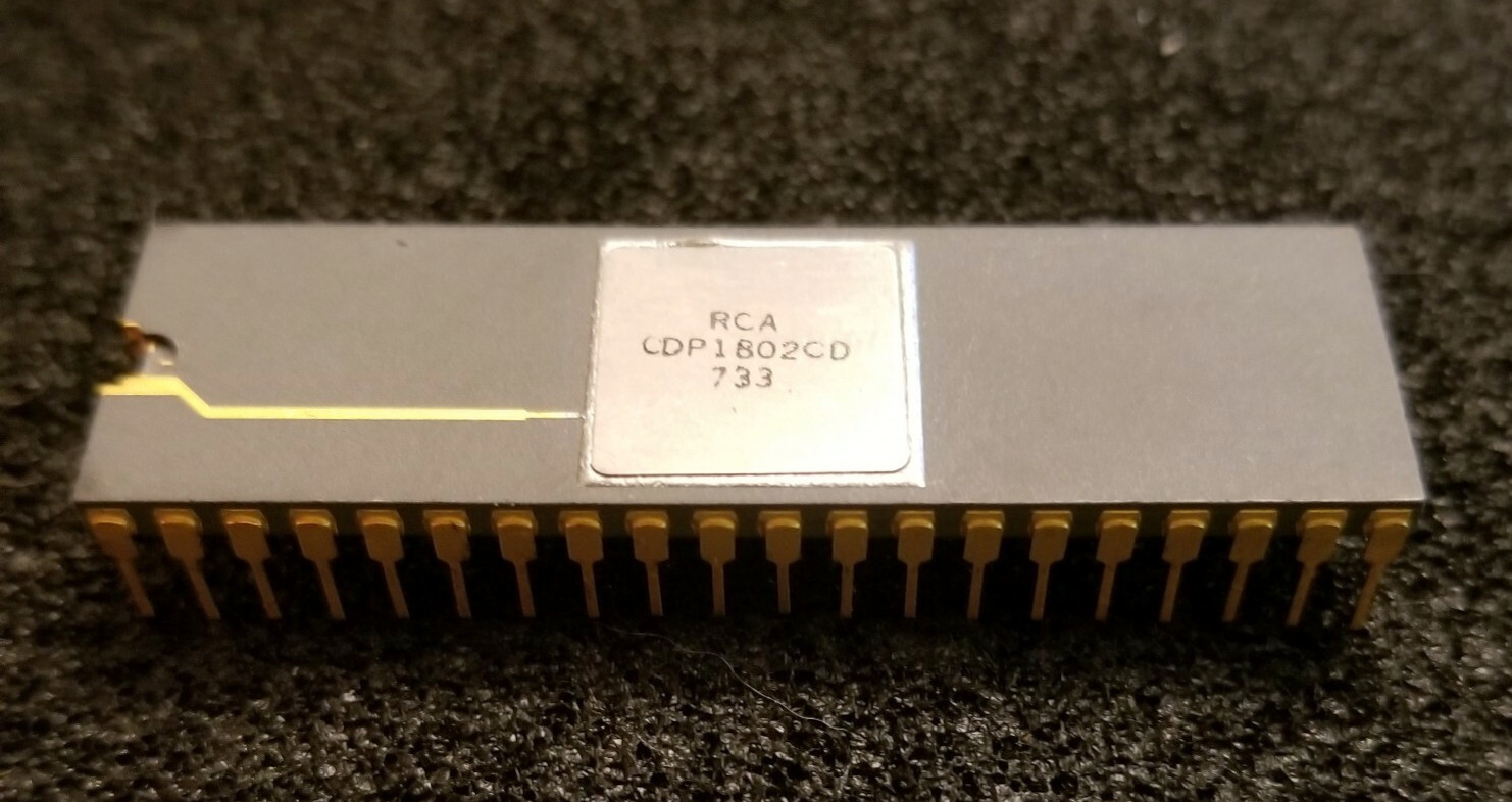 Микропроцессор RCA CDP 1802 раннего выпуска
