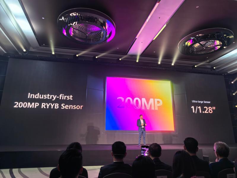 Huawei вернулась на мировой рынок с новым флагманом: Pura 90s Pro Max получил топовую камеру, батарею 6000 мА•ч, зарядное устройство на 100 Вт и защиту IP69 - 3 Huawei вернулась на мировой рынок с новым флагманом: Pura 90s Pro Max получил топовую камеру, батарею 6000 мА•ч, зарядное устройство на 100 Вт и защиту IP69 - 3