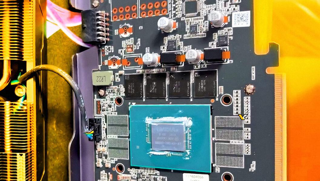 GeForce RTX 5060, на которую в теории можно подать до 675 Вт мощности. Yeston представила версию с кулером и GPU от RTX 5070 - 1 GeForce RTX 5060, на которую в теории можно подать до 675 Вт мощности. Yeston представила версию с кулером и GPU от RTX 5070 - 1