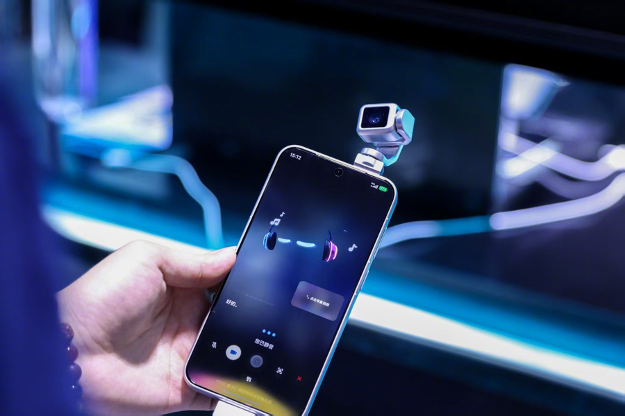 Ни один Honor не вызывал такой ажиотаж: Honor Robot Phone собрал больше предзаказов, чем все предыдущие флагманы - 1
