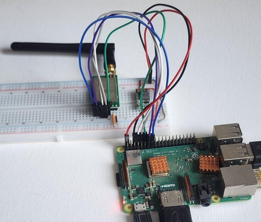 Рис. 6. Подключение модуля LoRa к Raspberry Pi 3 B+