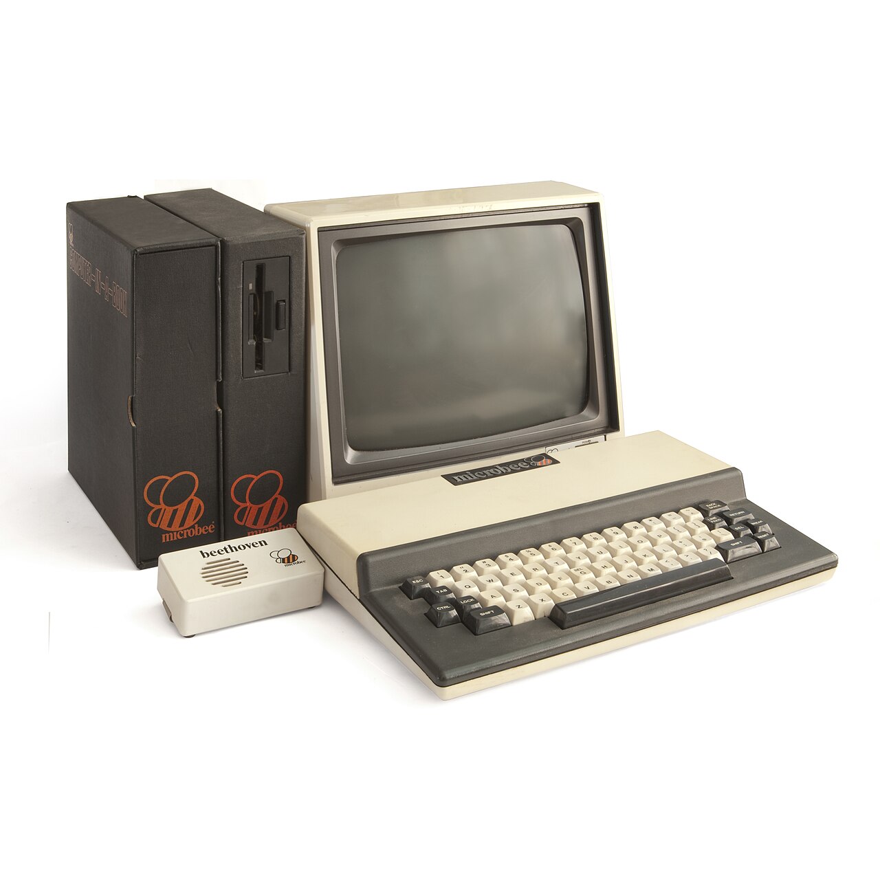 MicroBee — история маленького компьютера, сумевшего победить Apple - 8 MicroBee — история маленького компьютера, сумевшего победить Apple - 8