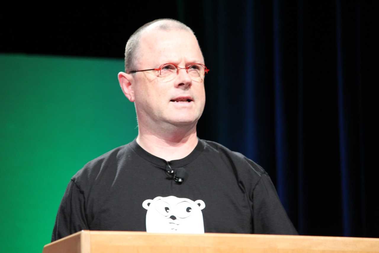 Роб Пайк выступает на конференции OSCON 2010, источник