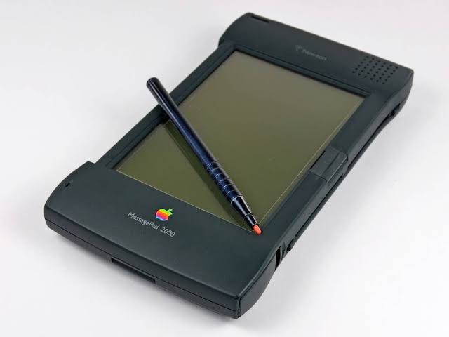 Самый ламповый проект Apple, который с треском провалился - 14 Steve Jobs kills Newton spinoff: Today in Apple history | Cult of Mac