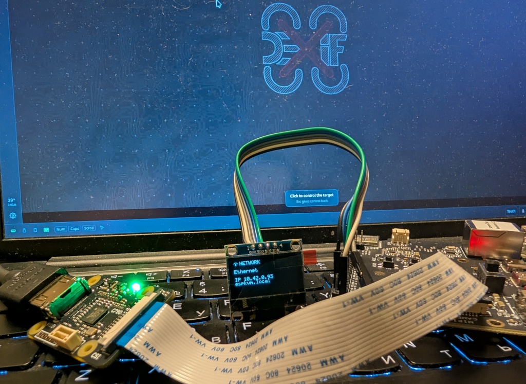 Монохромный OLED SSD1306/SH1106 на I2C: устройство показывает свой IP и статус прямо на корпусе