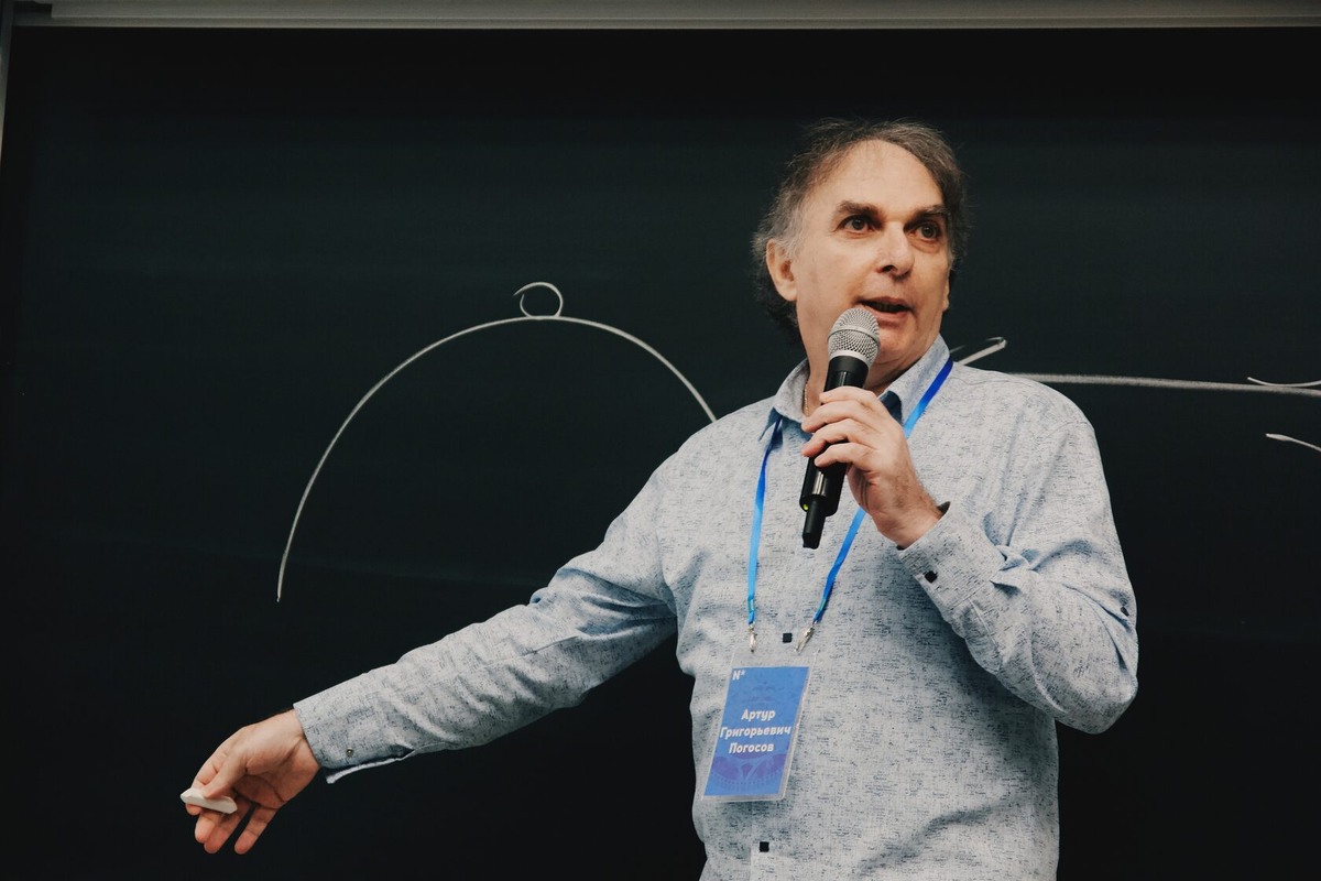 Артур Григорьевич Погосов, преподаватель НГУ: «Мы не проверяем знания – нам интереснее обучать» - 1 Артур Григорьевич Погосов, преподаватель НГУ: «Мы не проверяем знания – нам интереснее обучать» - 1