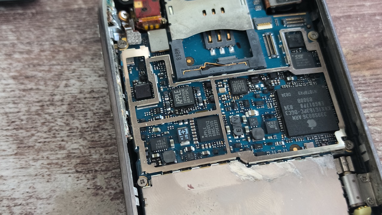 Тайна первых iPhone: как Siemens и Samsung сделали железо для первого смартфона Apple - 13 Тайна первых iPhone: как Siemens и Samsung сделали железо для первого смартфона Apple - 13