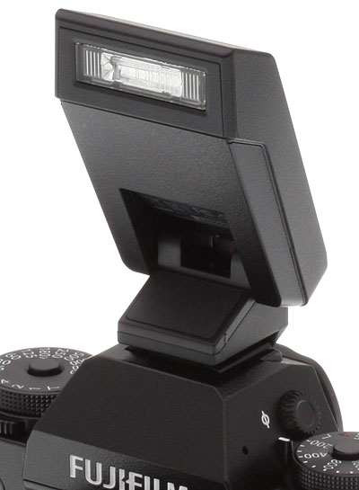 Fujifilm EF-X8 была очень компактной, и у неё был TTL Fujifilm EF-X8 была очень компактной, и у неё был TTL