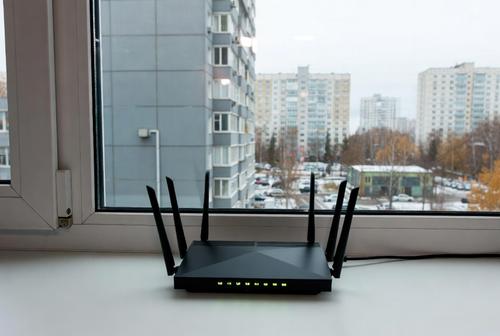 Speedtest раскрыл, где лучший интернет в России: Санкт-Петербург — лидер по качеству фиксированного интернета, а лучший мобильный интернет — на Алтае - 1 Изображение сгенерировано Grok